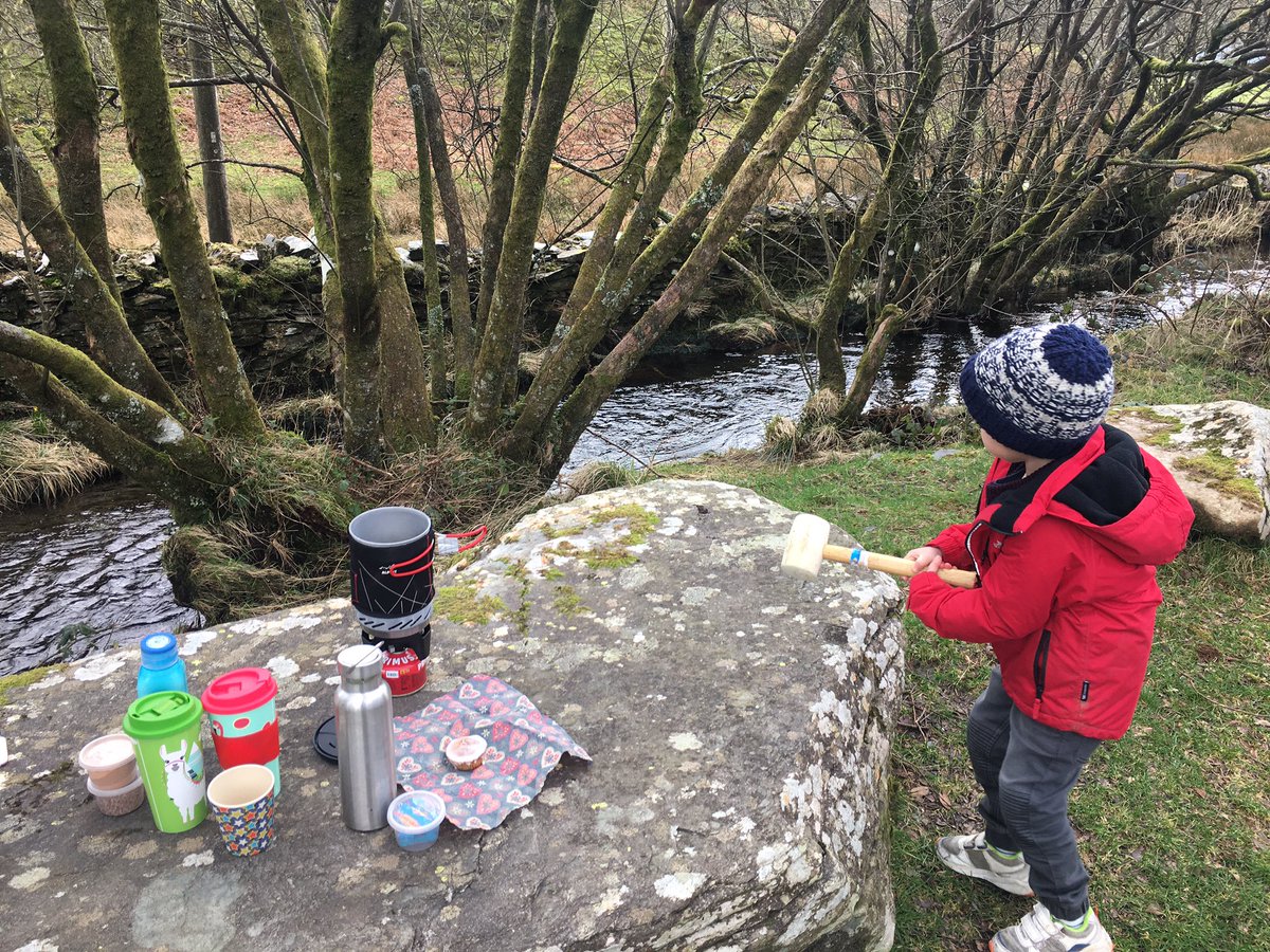 knits_little's tweet photo. Another busy week this week - a #picnic with our @WrapsFabric wrap, some #exploring, some #horseriding and other stuff in between! 

 #Angleseyhour #getoutside #letthembewild https://t.co/KtZBB3q5bA