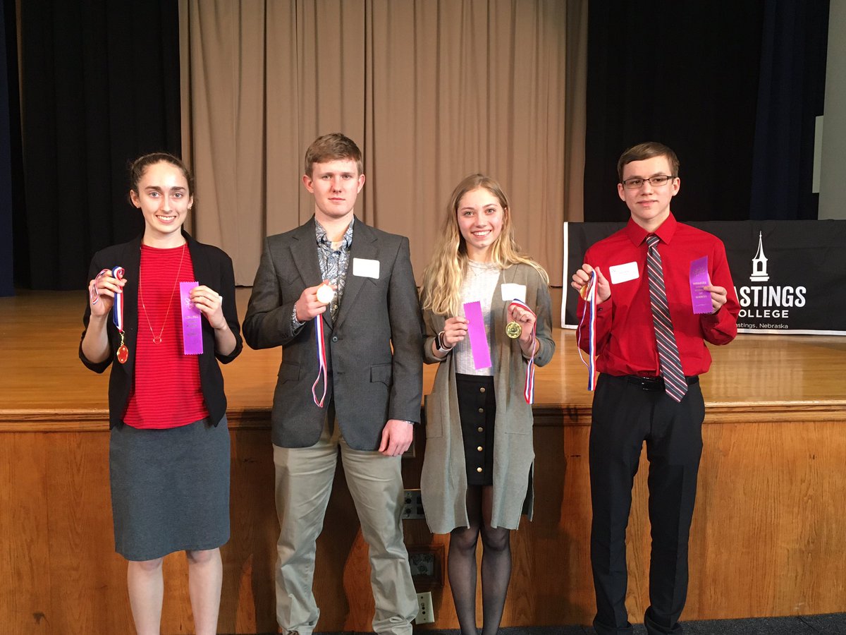 andetlefsen's tweet photo. EIGHT STATE QUALIFIERS!!!!!!!!! Four from Junior Division and Four from Senior Divison. #bisonscience #greathappenshere @NebAcadSci @ccpsactivities @centralcityms https://t.co/Jp4INTyTNn