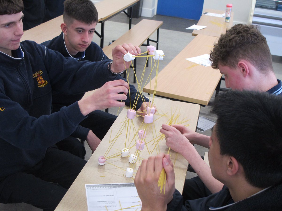 PSSNewbridge's tweet photo. A great day was had by all of our TY and LCA students with Murphy Group (@jmurphyandsons), learning about what it takes to be an Engineer and trying their hand at building the tallest and strongest spaghetti structure!
#EngineeringWeek2020 https://t.co/NUpAobLV35