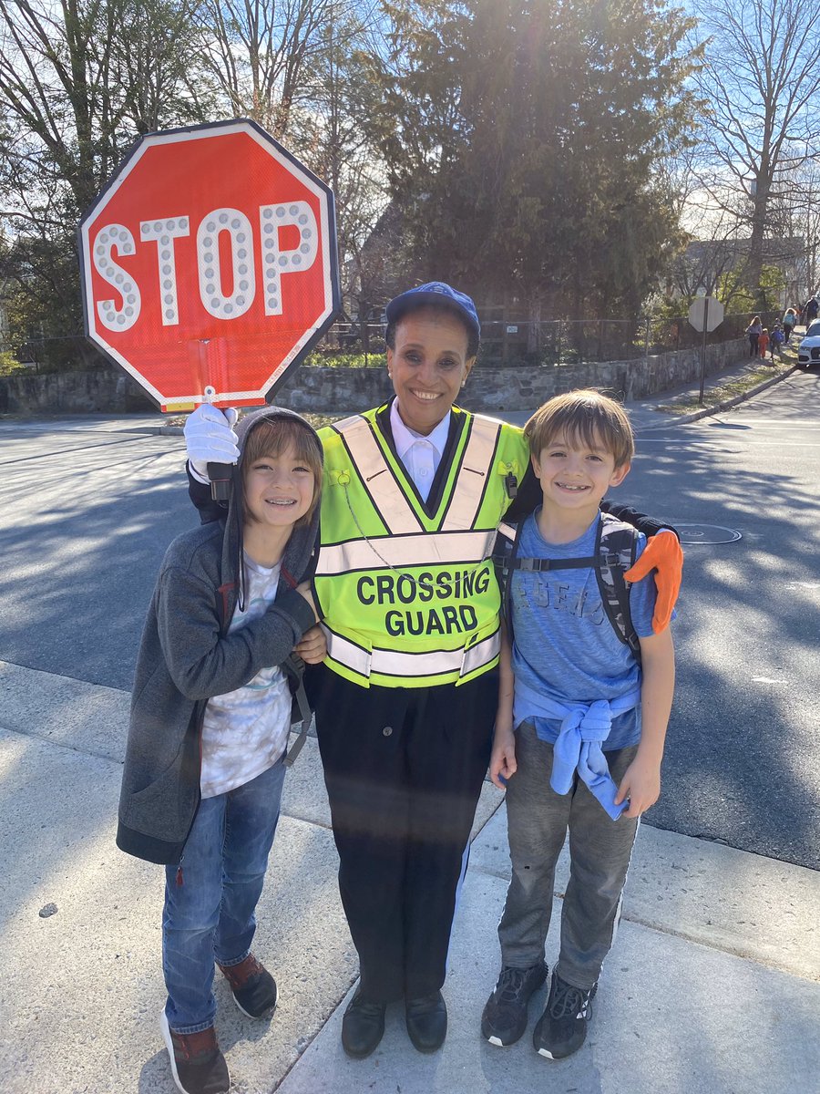 Mrs_Foster12's tweet photo. Day 8 of @ArlingtonVaFD #classroomcontest students got to thank our crossing guard for all that she does to keep us safe! @longbranch_es @APSVirginia https://t.co/8AU9WaAess