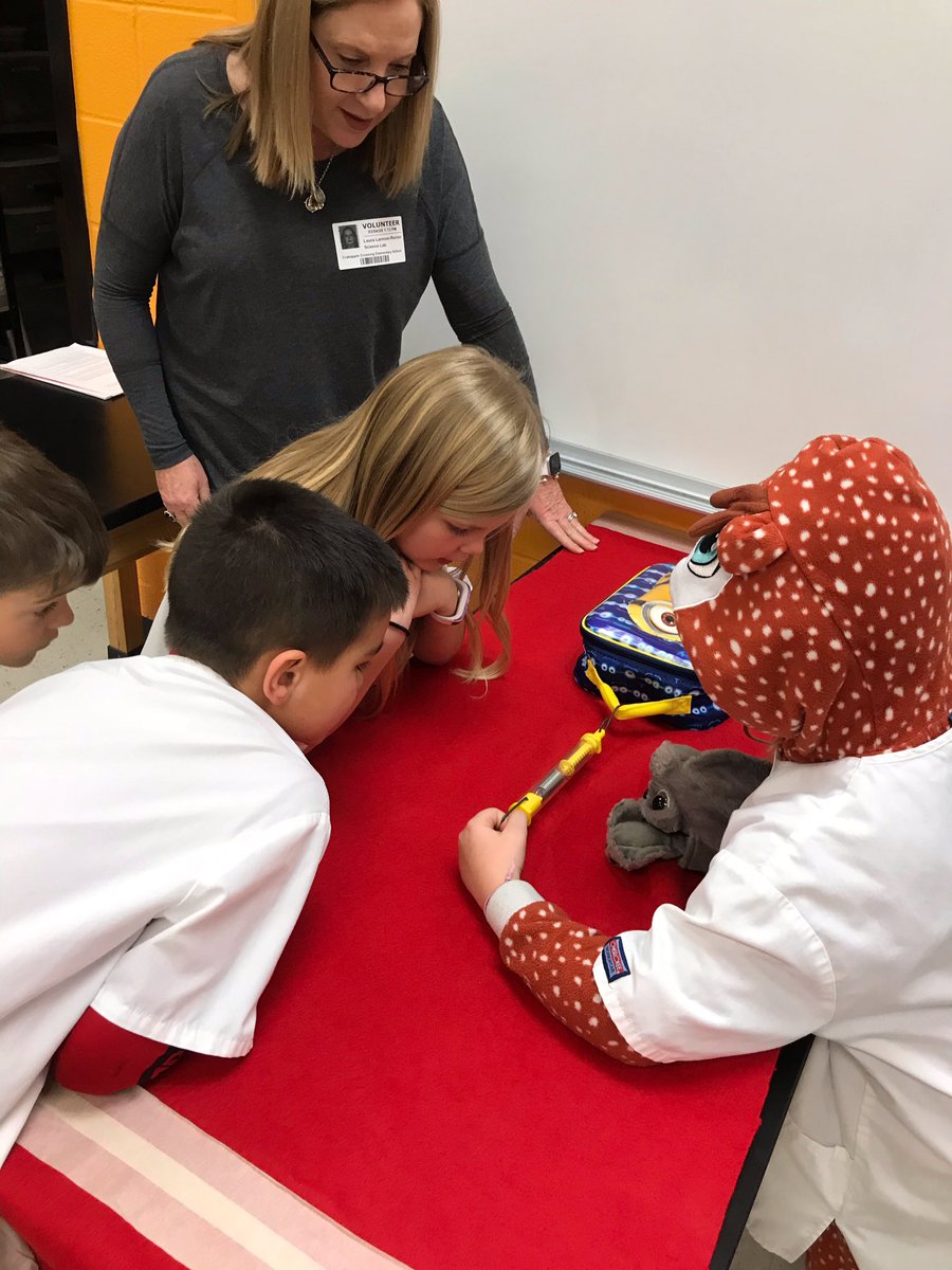 cces_sciencelab's tweet photo. This afternoon, Mrs. Kittelson’s 2nd grade came to the lab and explored forces of push, pull and friction.  Thank you parent volunteers! @MakaylaKittels1 @dr_cheatham @CCES_Colts_PTO https://t.co/mISJ9rPZvj
