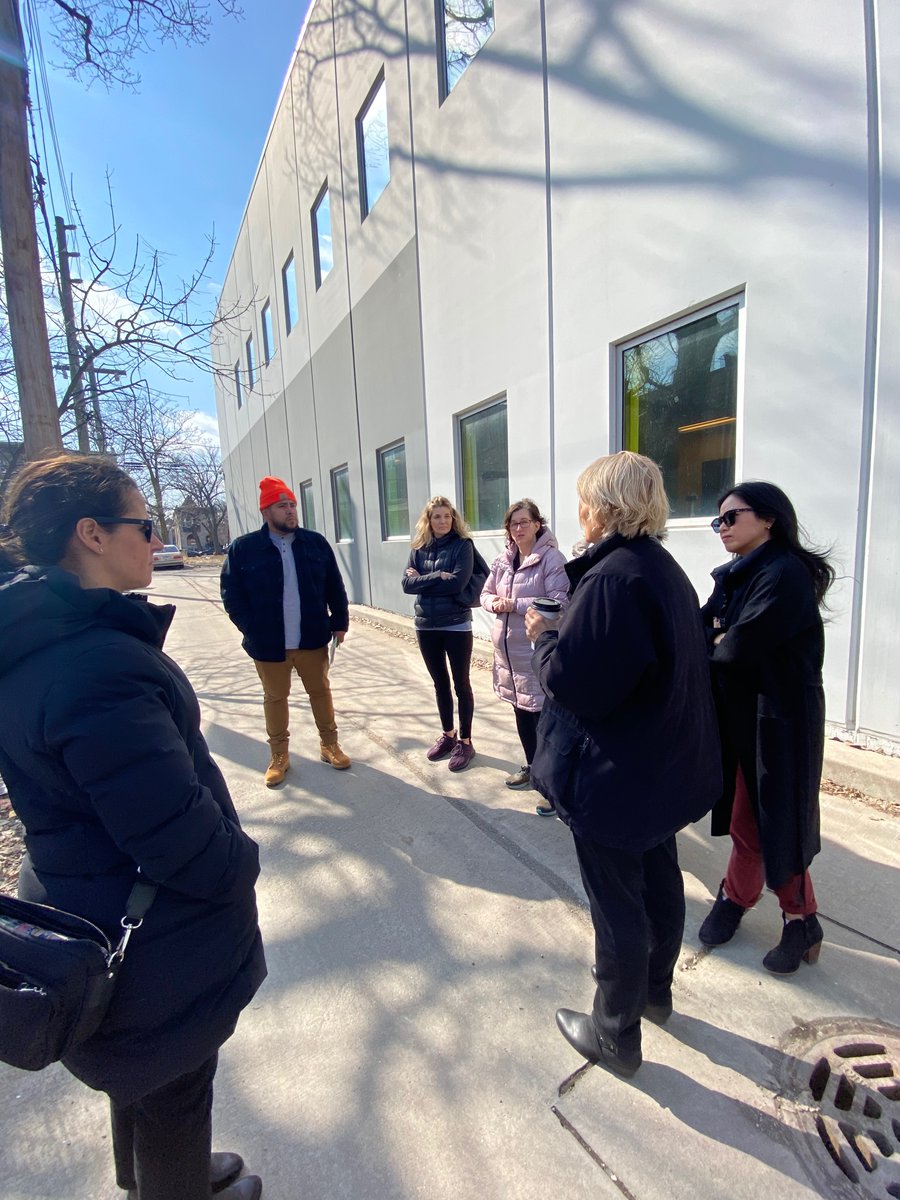 alliance_kind's tweet photo. Yesterday we met with @brkthru and @TheRoofCrop to begin garden planning!  Check out our insta: https://t.co/EkLbLq7fsW  #savethebees #teachinggarden #urbangardens #westsidechicago https://t.co/WUQHRifyZH