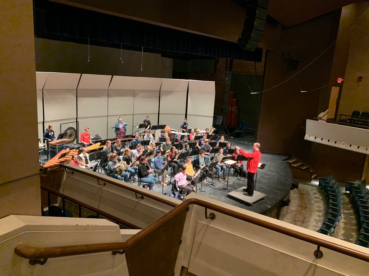 Look through the lens of UNH music students, and what their lives are like on a day-to-day basis. Instead of cramming information in the library, these students are hitting the practice rooms and prepping for their upcoming performances. @Journalism_UNH 
wordpress.com/block-editor/p…