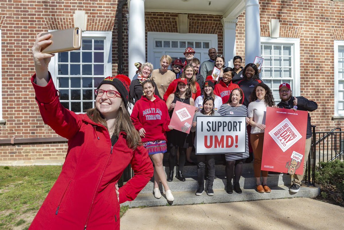 katierlawson's tweet photo. As Terps, we take #Shellfies. Our team doing all the good work on behalf of #GivingDayUMD https://t.co/KHSGyHidux