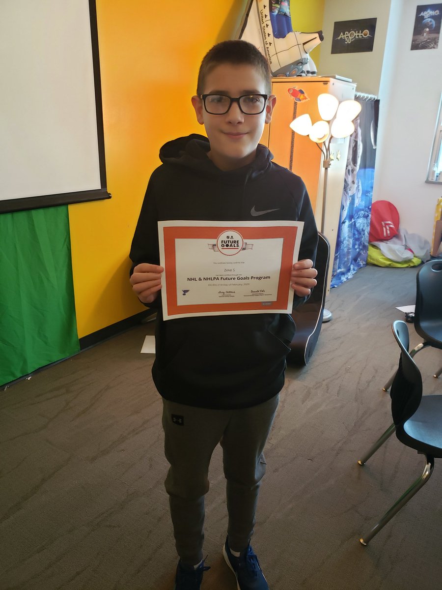 Miss Valenti tweet media