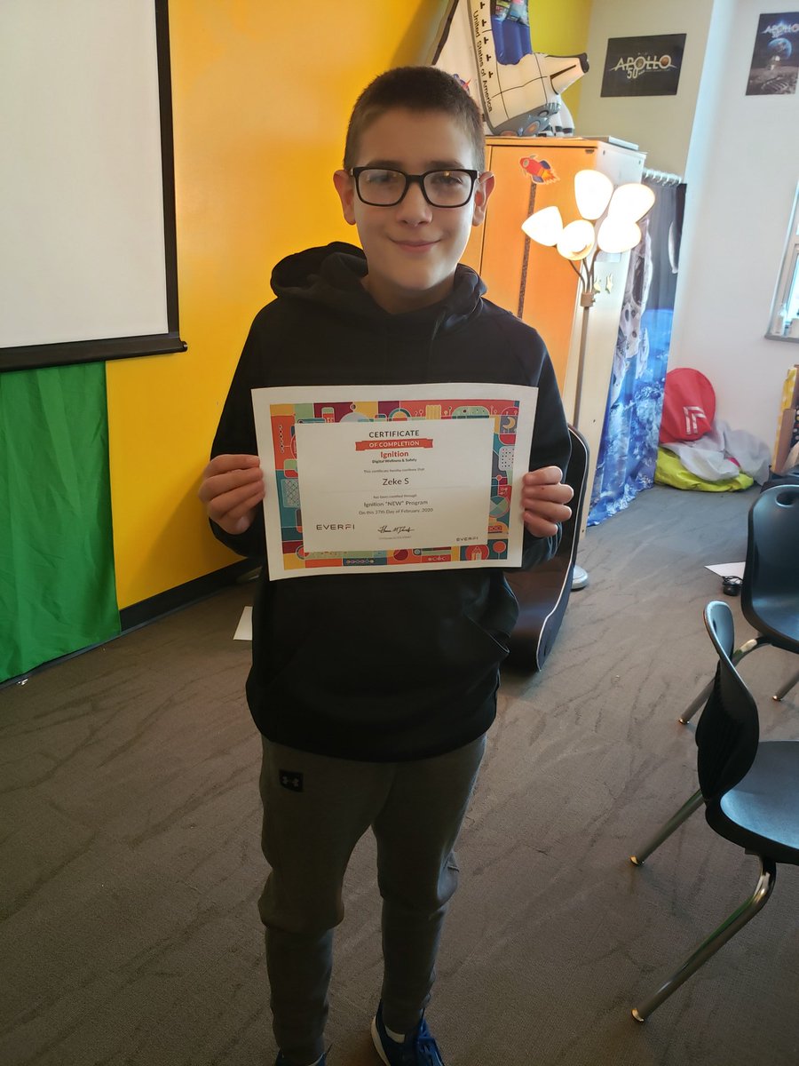 Miss Valenti tweet media