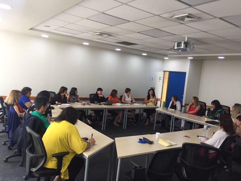Neidajcm's tweet photo. 👏 Un día de buenas noticias: 

Estamos cerca de lograr la #paridad 

Y Constituimos la RED DE ACADEMICAS @ucen

Porque la participación y organización política de las mujeres es fundamental para lograr este NUEVO CHILE FEMINISTA: ➕ Justo, igualitario, intercultural y sororo 💪 https://t.co/IeAimy21xn