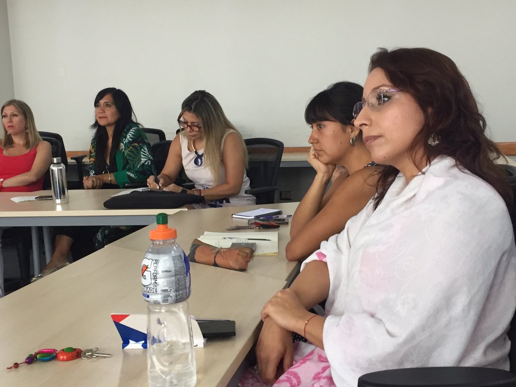 Neidajcm's tweet photo. 👏 Un día de buenas noticias: 

Estamos cerca de lograr la #paridad 

Y Constituimos la RED DE ACADEMICAS @ucen

Porque la participación y organización política de las mujeres es fundamental para lograr este NUEVO CHILE FEMINISTA: ➕ Justo, igualitario, intercultural y sororo 💪 https://t.co/IeAimy21xn