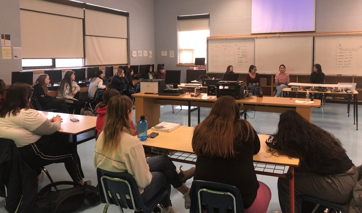 mrjswaine's tweet photo. 30 girls attended today's presentation by the Queen's Women in Computing group today at @BayridgeSS_LDSB!  Thanks to QWIC for coming in and sharing stories and experiences. So many opportunities in the world of computer science ... beyond just coding!  #GirlsWhoCode #bssStem https://t.co/7ZDFev8muy