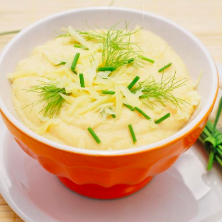 Beaba_Spain's tweet photo. #RecetaBabycook Puré de coliflor y pescado🐟 Nosotros os proponemos el merlán, pero podéis personalizar la #receta con el pescado y la verdura que más os guste😉 
#Babycook #Beaba #comida #bebe #food https://t.co/KWSrDLVRYY