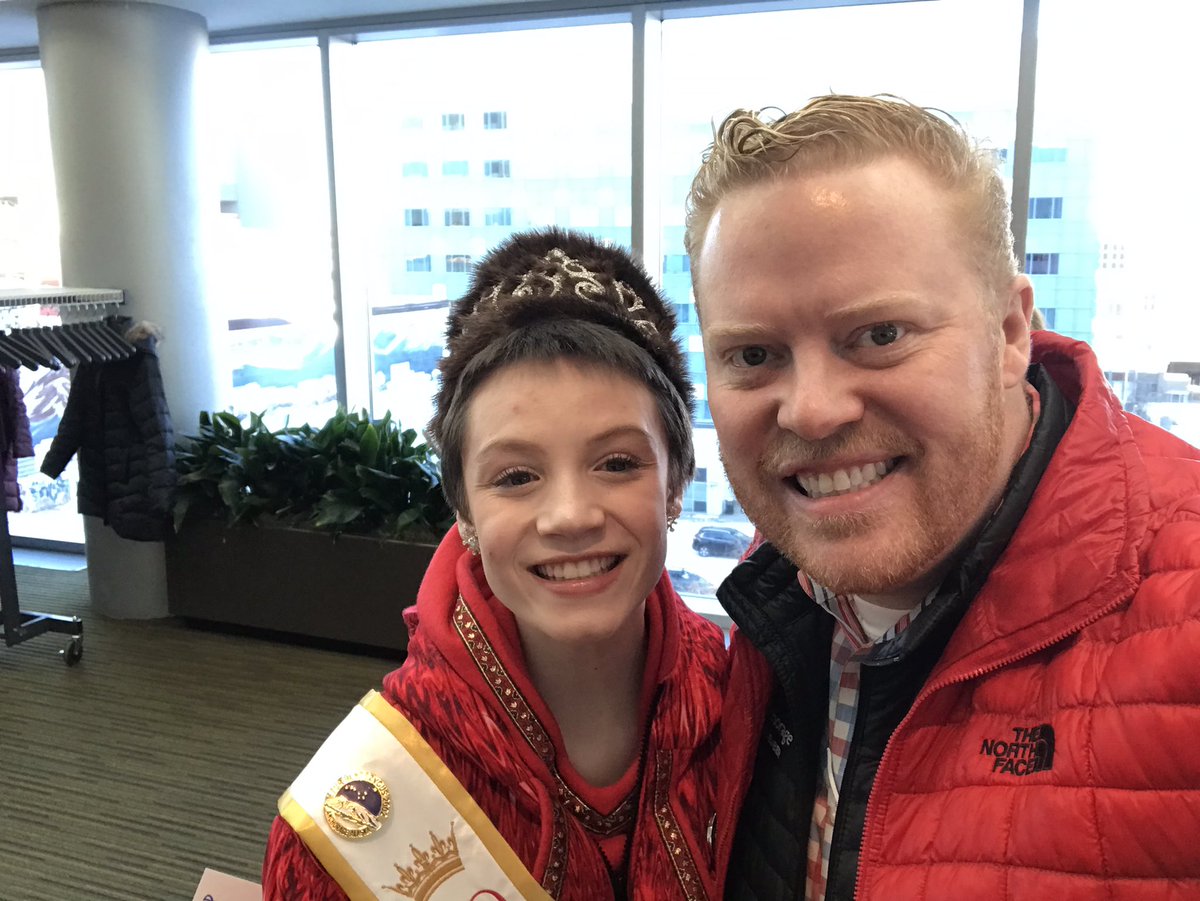 SheronKPatrick's tweet photo. #GoRedForWomen lunch and breakfast for the men this morning! Also #FurRondy royalty running all over town!! @BBBNWP #BBBAK #StartWithTrust #GoRed #AmericanHeartAssociation #AHA https://t.co/uzdrpubOIV