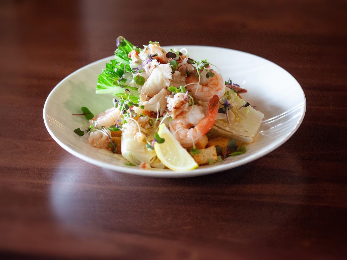 Celebrate #WellnessWednesday with our delicious and healthy pacific caesar salad, served with romaine lettuce, dungeness crab, poached gulf prawn, caesar dressing, grilled Avenue bread, parmesan and fresh lemon wedges!