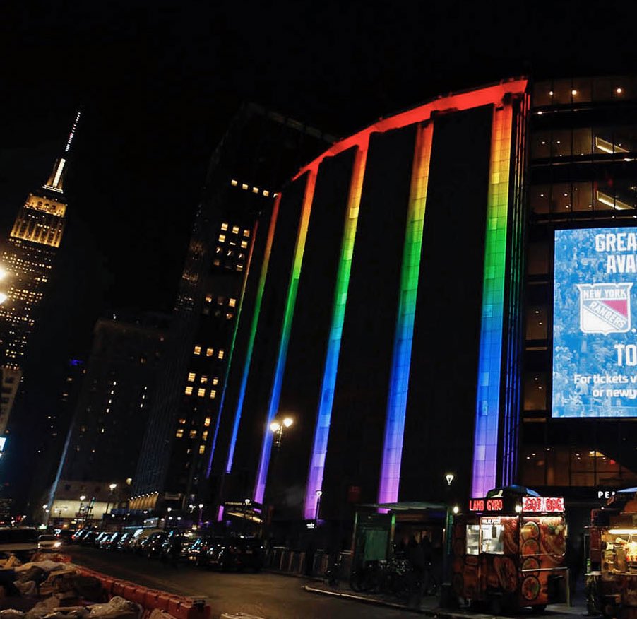 Madison Square Garden lit up in rainbows / pride night