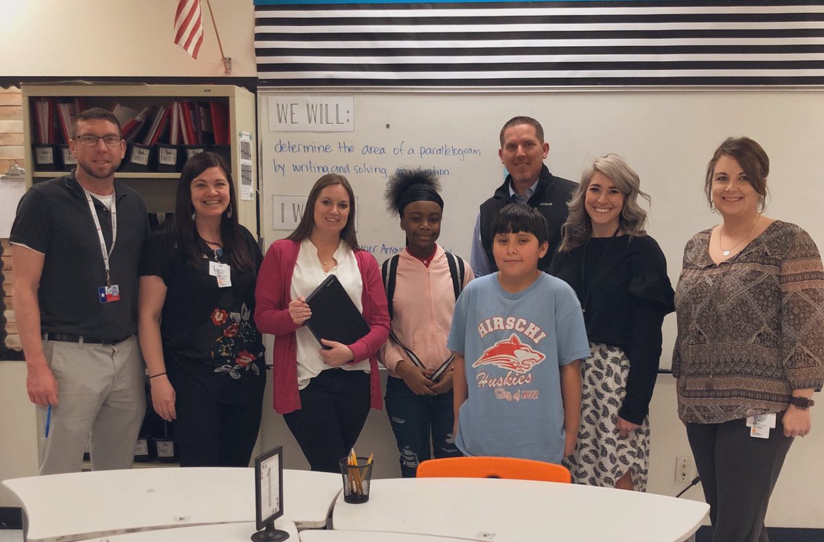 CamachoEdTech's tweet image. Celebrating @Callahan_6th today on passing GCE Levels 1&amp;amp;2!! Woohoo!!! @GoogleForEdu @KirbyWFISD