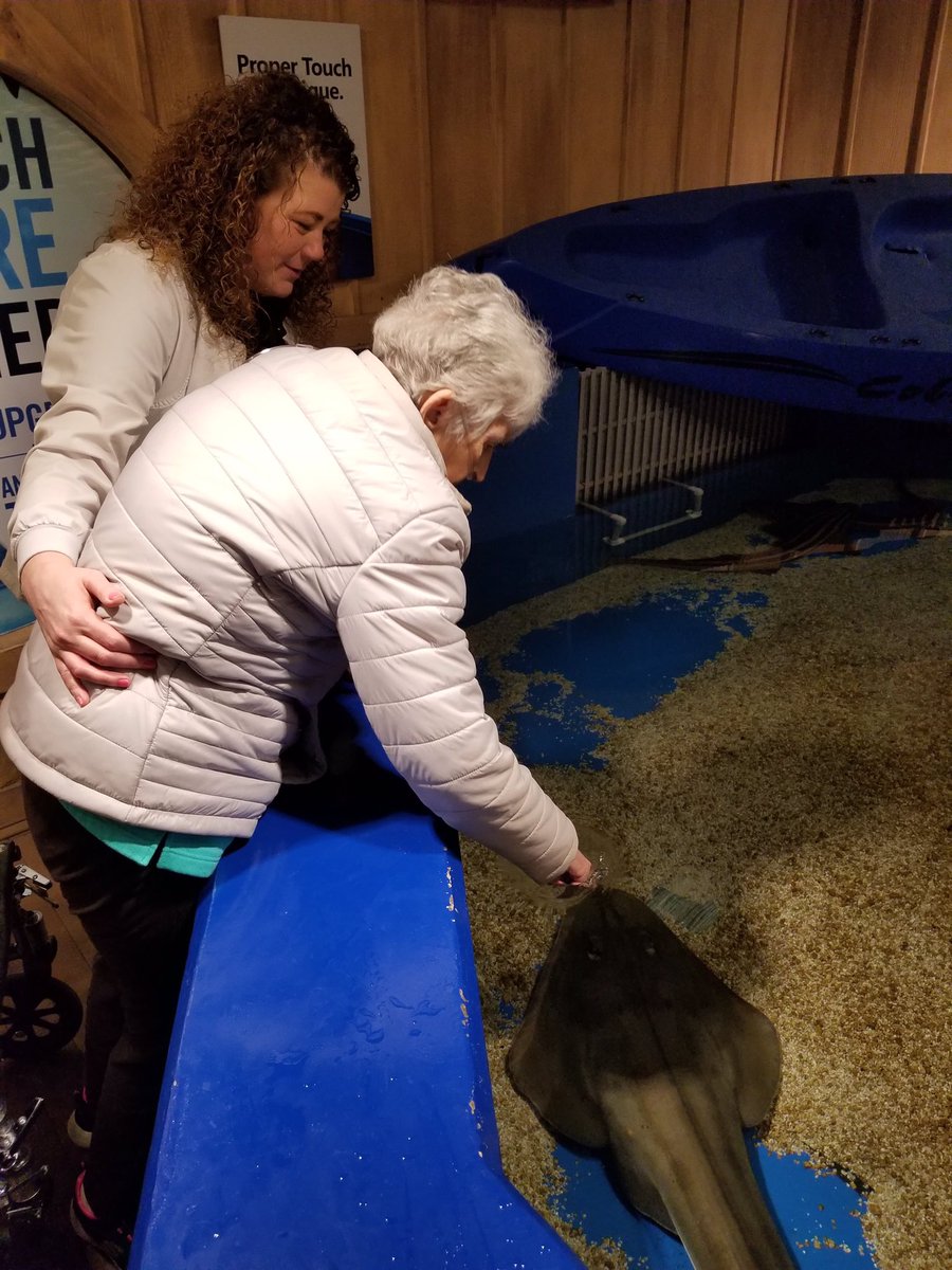 TheGlen_Ohio's tweet photo. Betty has always loved fishing and sea animals and her dream was to go to the famous Newport Aquarium. Today we made that dream happen! #LiveaDream @TrilogyLiving @vrleemaster https://t.co/YVPNHHk6Lo