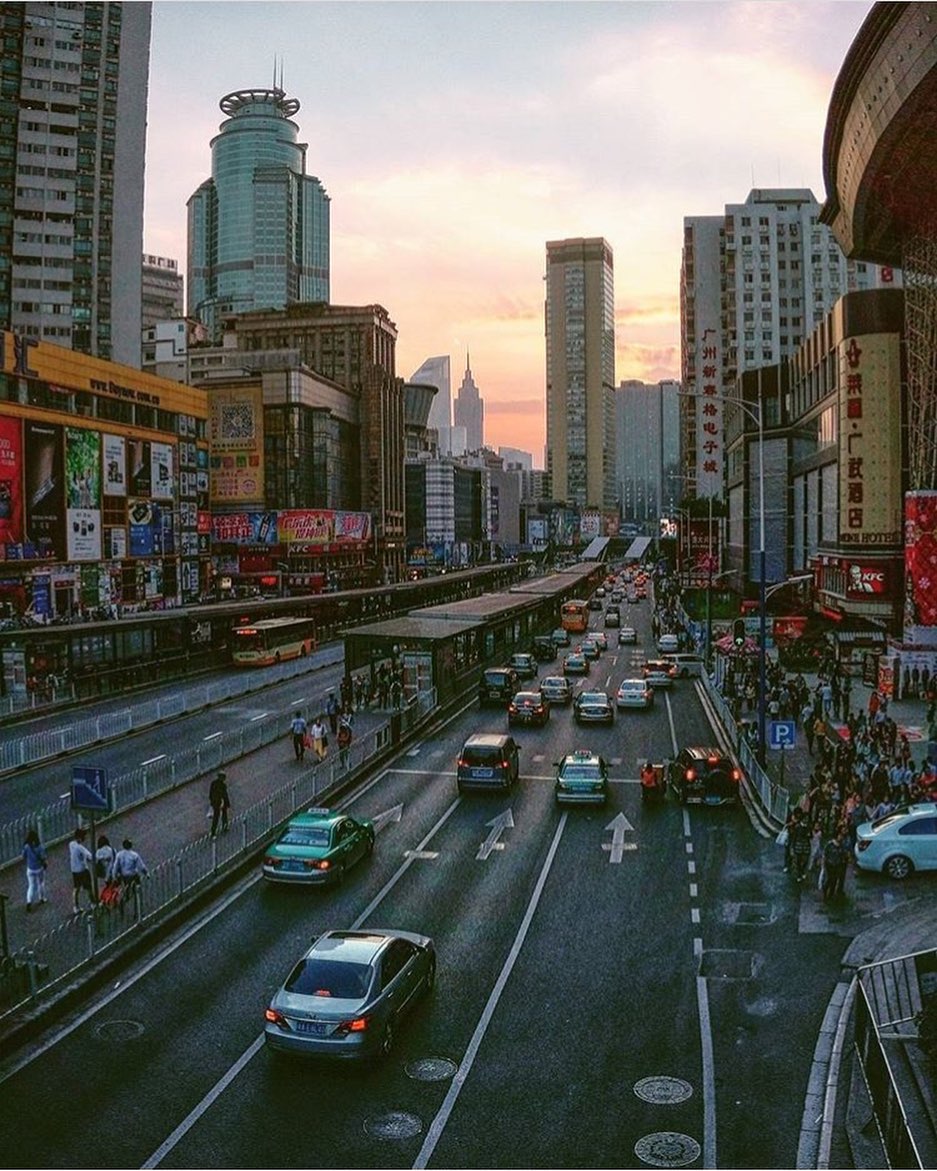 Así luce Beijing a esta hora, las calles están cómodas para caminar y la comida es exquisita, definitivamente han sido las mejores vacaciones. Mañana regreso a PR a abrazarlos a todos. 😍🤗