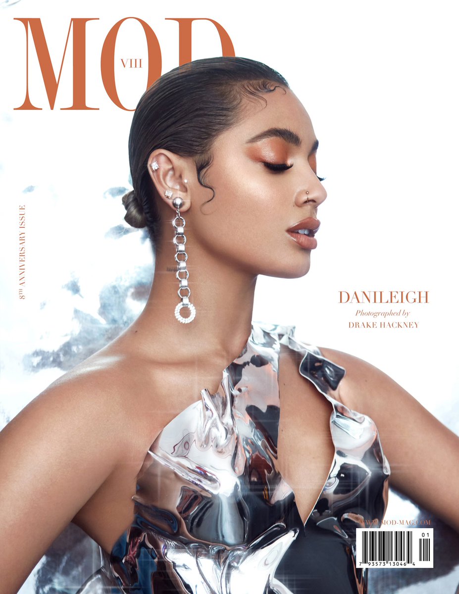 DaniLeigh's tweet photo. Magazine cover 💜 https://t.co/p0kO4akU0K