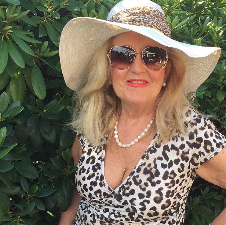 LadolcevitaLady's tweet photo. Say Hi To Our New Lifestyle Contributor! We are thrilled to let you now that Lady Kristina Silfverskiöld from Sweden will soon be writing an article for LDVL. Stay tuned!

#blog #LDVL #lady #lifestyle #creative #classy #luxurylifestyle #luxuryblogger #onlyforluxury https://t.co/XIdSAYMT87