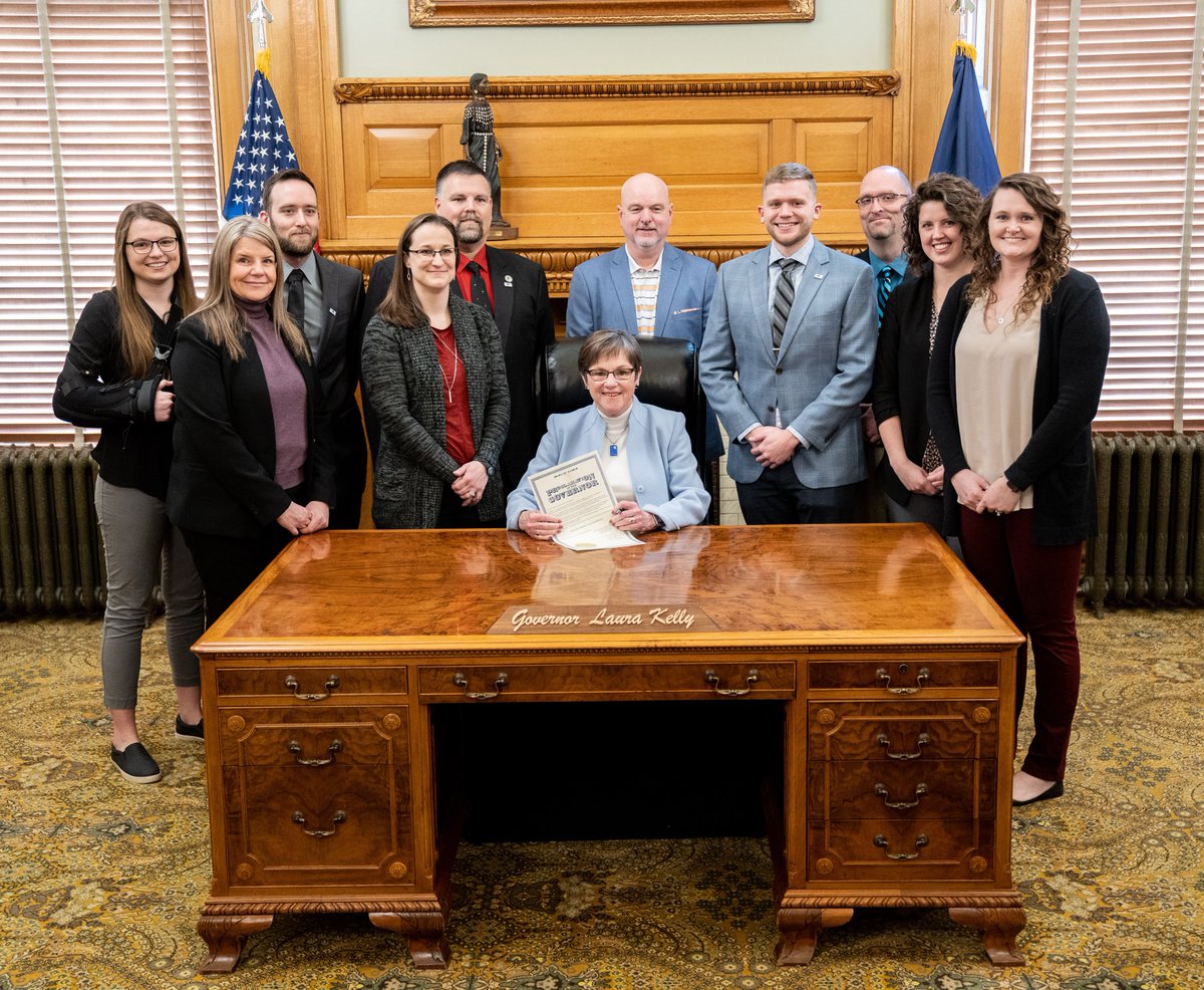 KansasATS's tweet photo. Did you know that March is National Athletic Training Month?? Governor @LauraKellyKS does as she signed a proclamation declaring it Athletic Training Month in Kansas too! #NATM2020 #HealthCareThroughAction @NATA1950 @MAATAD5 https://t.co/bHw0x2AeOT