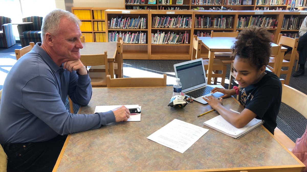 SJBearLibraries's tweet photo. It's after school, but things are still hopping in the UMS Media Center.  Whether you're getting a little work done with a friend, meeting with a tutor, or battling it out with the Dungeons and Dragons Club, the MC is the place to be! @sjschools https://t.co/jWg943Svu2