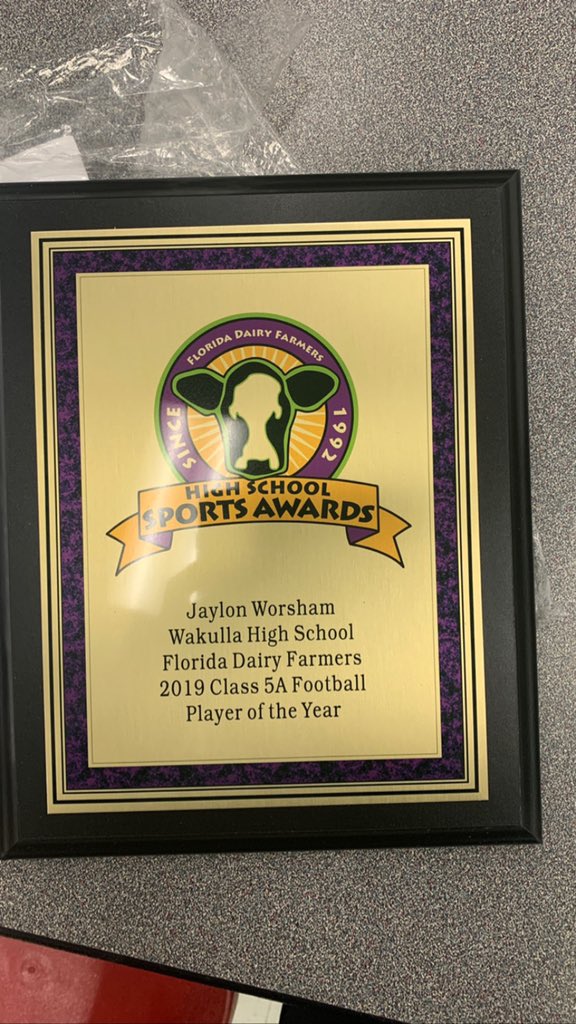 worsham_jaylon's tweet photo. I know I’m late but beyond blessed to be name Florida 5A player of the year/ First team all state this for the people that told me I wasn’t good enough or too small https://t.co/CODEiDqB89