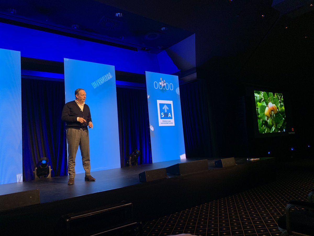 De vooravond van #salesevent2020 is in volle gang. Kandidaten van alle verkiezingen bereiden zich voor op het podium. @harryhoms <a href="/navandenhoogen/">nielsvandenhoogen</a> en <a href="/gijsderks/">gijs derk</a> beleven het podium gevoel.