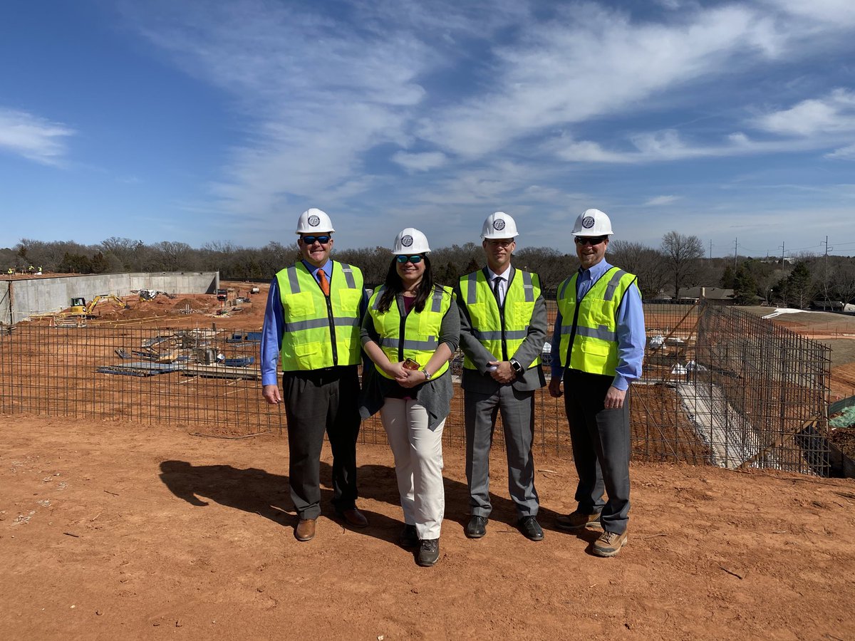 FrancisTuttle's tweet photo. It's getting closer! Members of our Building Committee visited the #construction site of our new #DanforthCampus yesterday to check out the #progress. We're happy to report that everything is going according to plan! Thanks @TScottBuilds! https://t.co/weJZPOHHCX