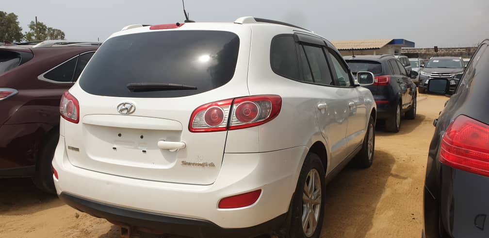 AlainCodys's tweet image. Nouvelle arrivée hyundai santafe  2 eme model boite auto 4cilyndres année 2011 très bons prix
Plu info 77157504