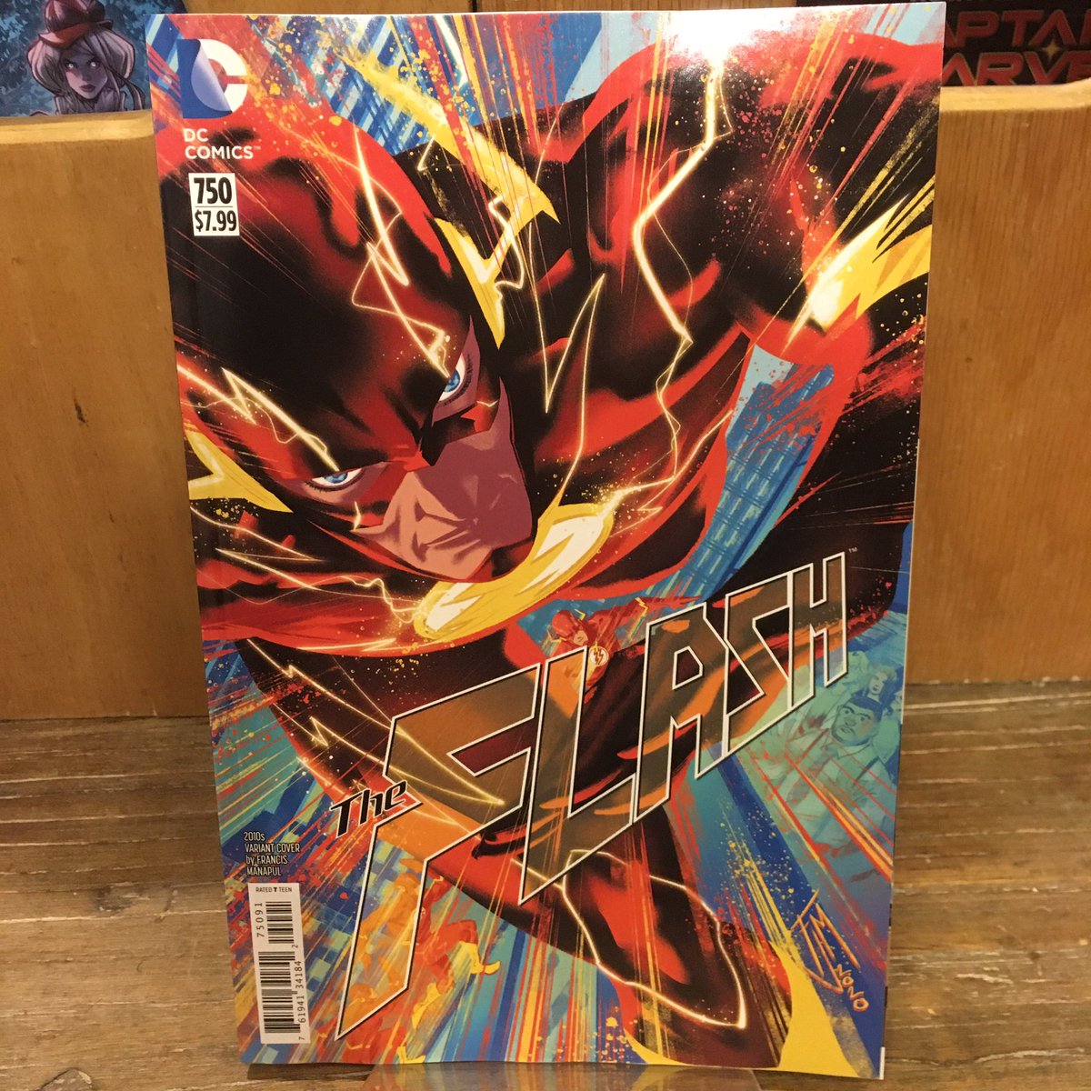 strangeadventrz's tweet photo. Flash Fact: FLASH 750 is on sale this week, with a slew of covers celebrating the Scarlet Speedster’s decades-long run (art by #francismanapul , #nickderington, #jimlee, #garyfrank, #joseluisgarcialopez, and more)! #ncbd #newcomicbookday #flash750 #readmorecomics https://t.co/eVQrl9ScYI