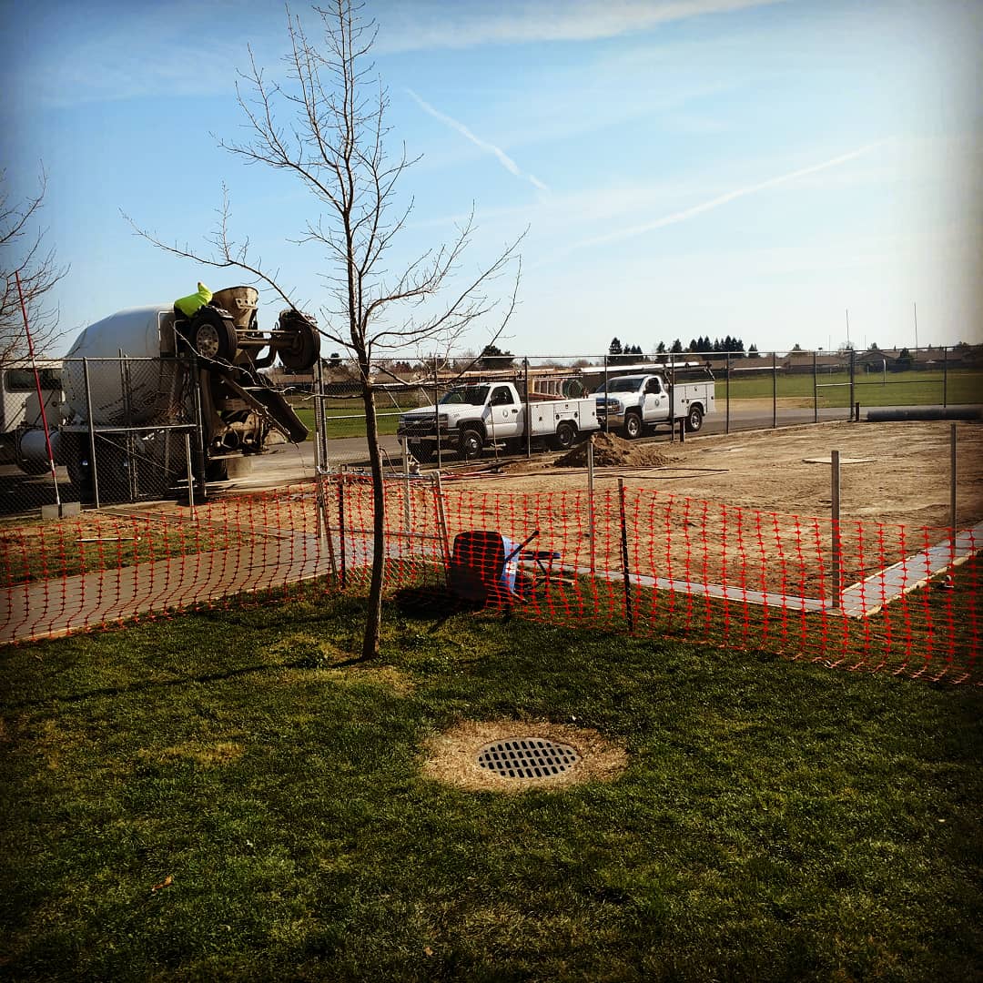 EHMSGarden's tweet photo. Concrete Day
#TeacherDrivenChange #CTAIFT #WeAreCTA #EGEALeadership https://t.co/FTpMzwnmvf