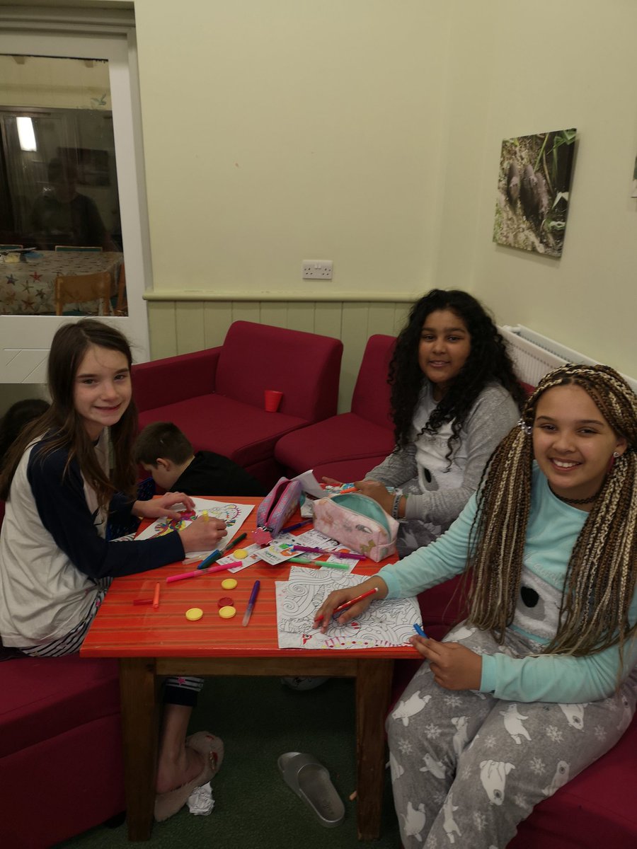 gladstonebarry's tweet photo. We are enjoying hot chocolate and games night β #Stackpole2020 #gamesnight #treattime https://t.co/cpNmA7FUF7