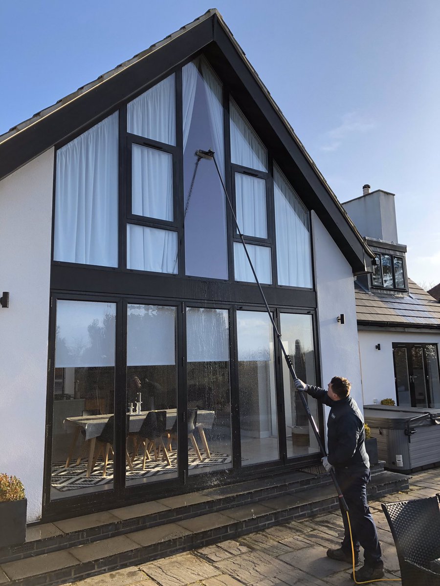 WINDOW CLEANING
.
Our ultra pure water Reach &amp; Wash system makes cleaning windows like these so much quicker and easier, leaving a spotless finish every time ✅
.
T: 01482 665 622
M: 07508 054 843
E: info@humberclean.co.uk