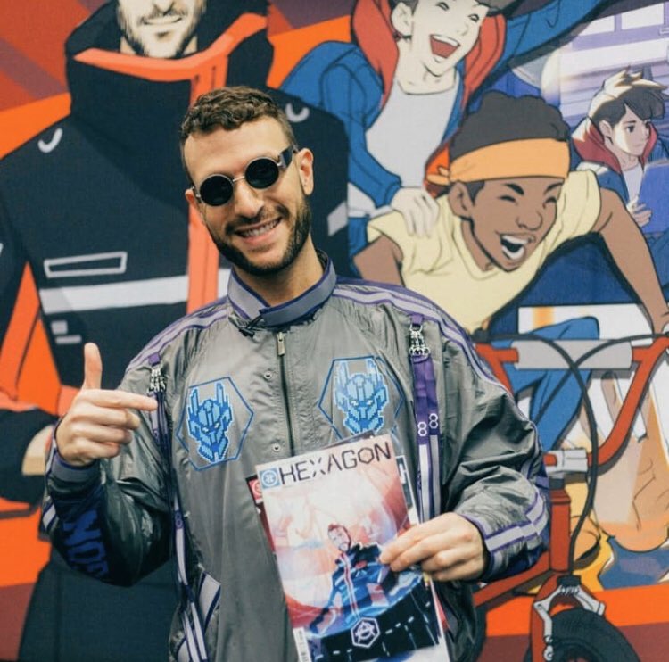 EDMtree_'s tweet photo. ¿Eres amante de los cómics y la música electrónica?

@DonDiablo estrenará una serie de cómics y el primer episodio estará disponible el próximo 18 de Marzo. https://t.co/pcnzojRUd2