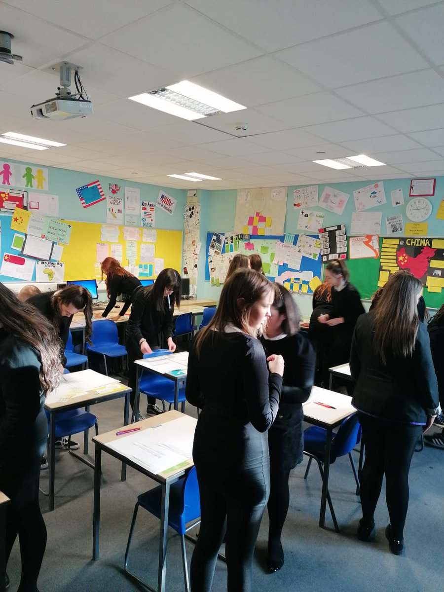 StAndrewsA_Soc's tweet image. Modern studies higher class being the leaders of their own learning #activework #teamwork