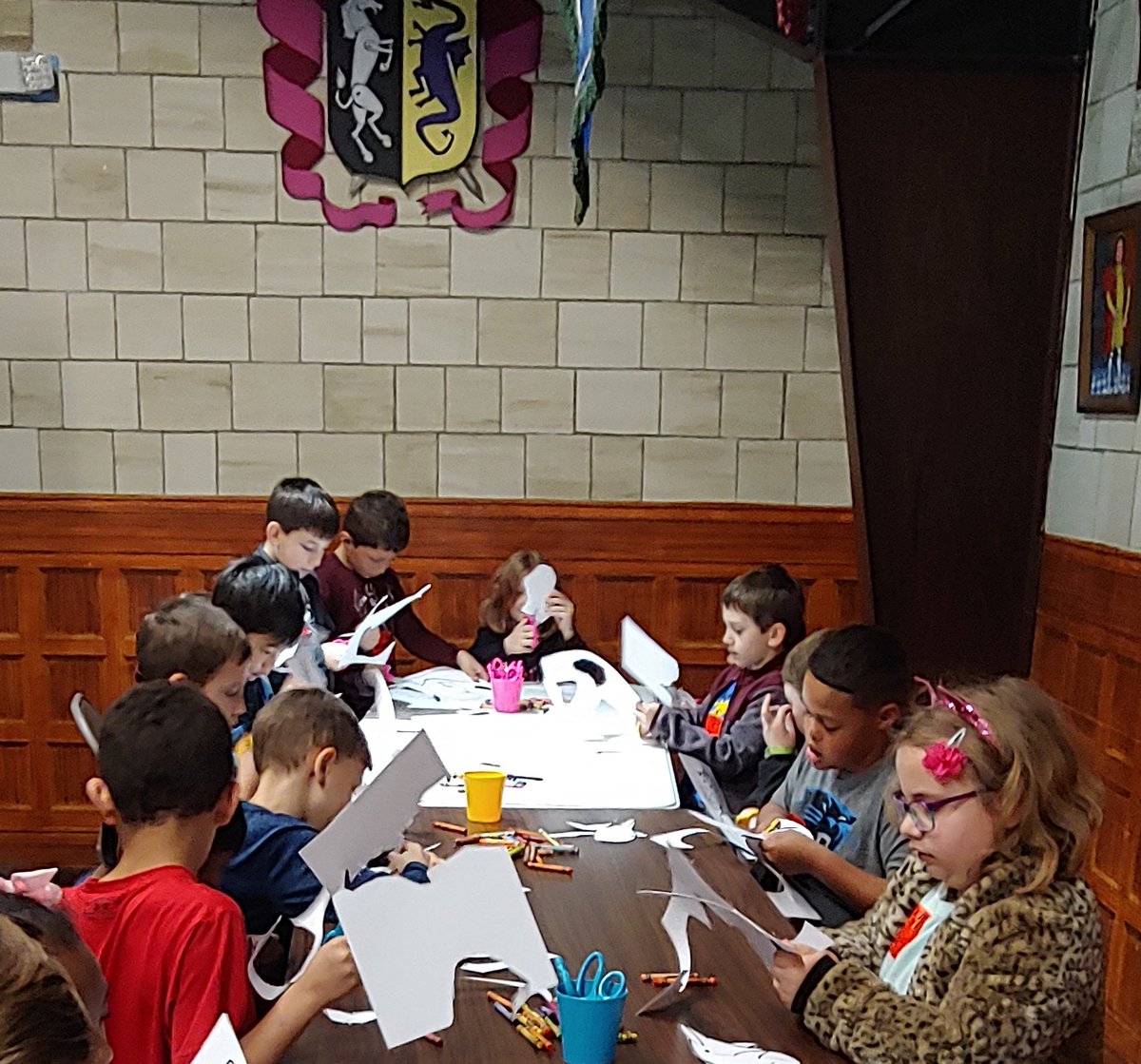 ShelbyBuzz's tweet photo. Students creating their own puppets https://t.co/vTJ3rwufYJ
