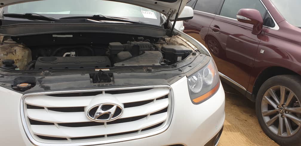 AlainCodys's tweet image. Nouvelle arrivée hyundai santafe  2 eme model boite auto 4cilyndres année 2011 très bons prix
Plu info 77157504