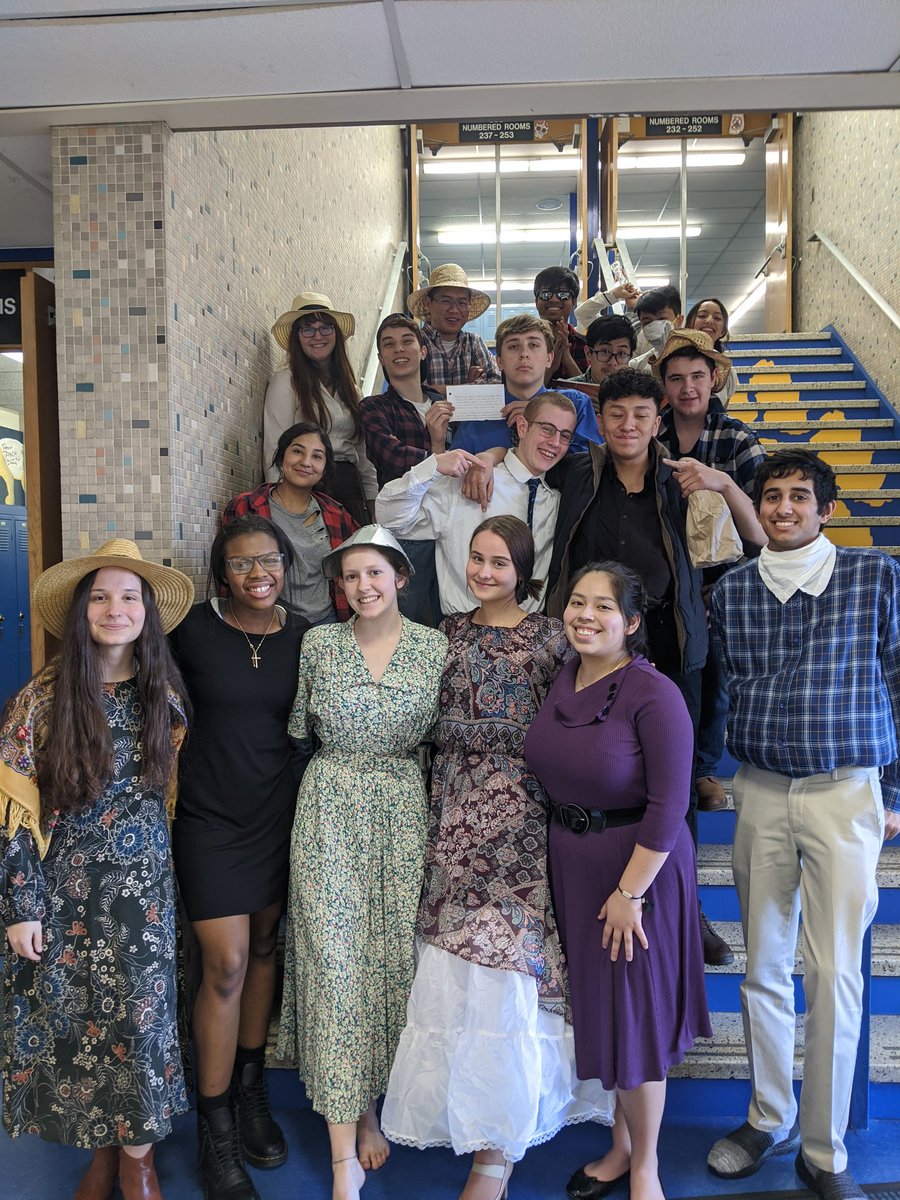 MerSilverman's tweet photo. What the Huck? Students dress as their favorite characters #APLACLife #theWheelingWay @Adriana_S0t0 @timotheus78 @juhrik1 https://t.co/2fSldzWGCh