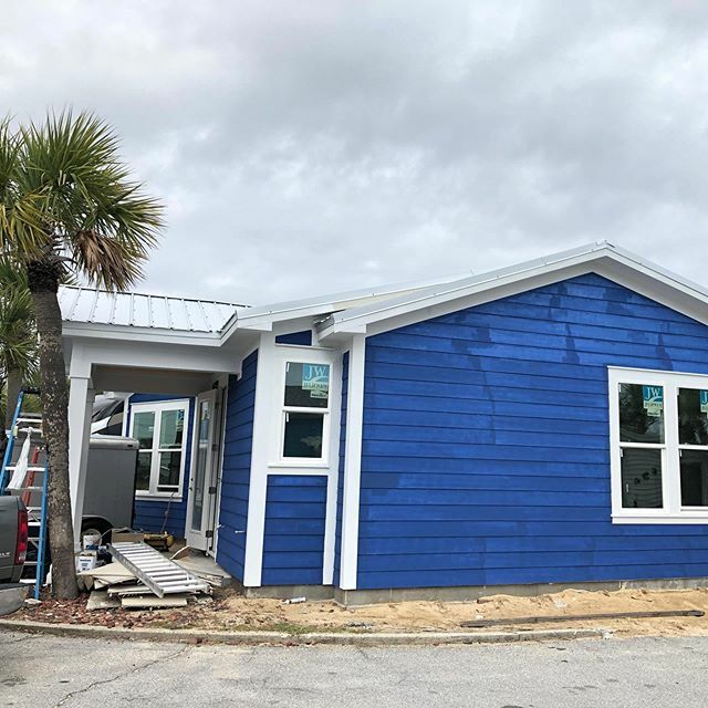 VisitVentureOut's tweet photo. First coat of paint is on at 600 Seabreeze! I can’t wait to see this one all finished up! It’s going to be beautiful!! #newrentalhouse #ventureout #ventureoutvacations #pcb #panamacitybeach https://t.co/40dNBiuhCp https://t.co/1DF549uetj