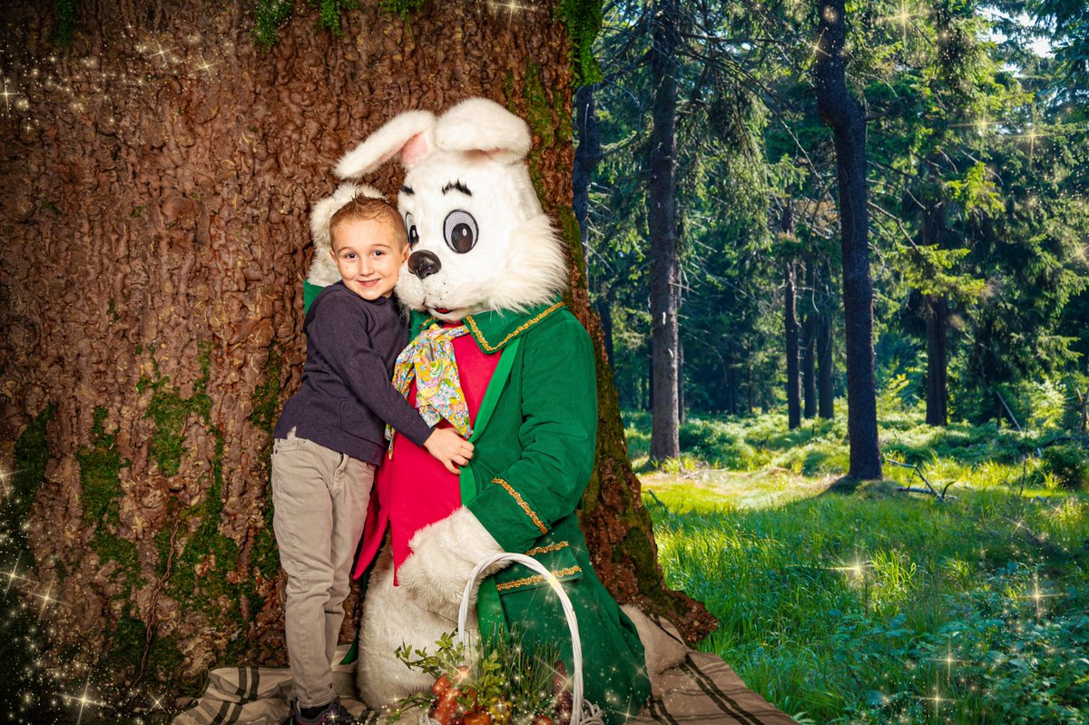 MagicalEncount1's tweet photo. WARM HUGS ARE THE BEST 🐇🥕Book your Interactive Easter Experience now at https://t.co/wim6NuXEWK for the Yummiest picnic!
.
#easter #easterphotography #easterbunny #picnic #hugs #experience #eastereggs #children #familyphotography #magic #spring #newjersey #magicalencounters https://t.co/Zo5VnHfAvt