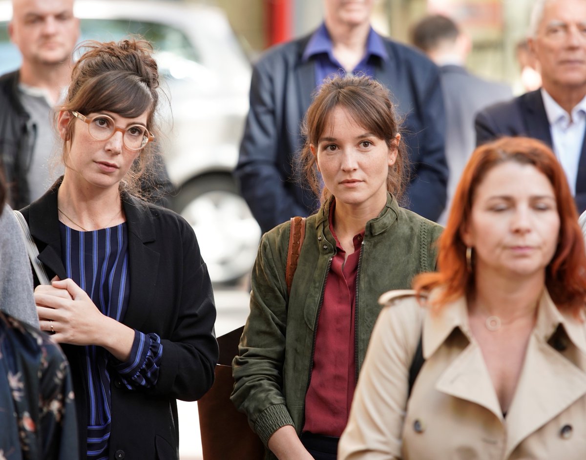 🎞️ Discover Alice et le Maire by Nicolas Pariser, a light and captivating film about the arrival of a young graduate who is going to change the life of the city hall of Lyon, France.