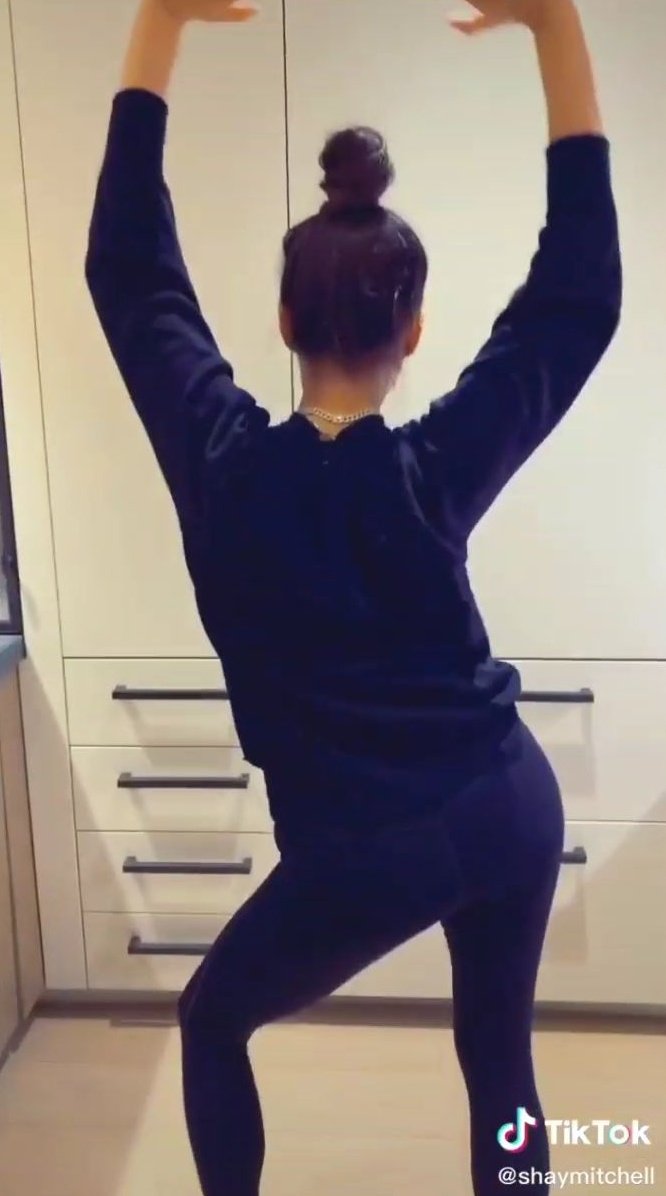 butterflylede's tweet image. y'all have no idea how much I missed them 😭 #buttahbenzo