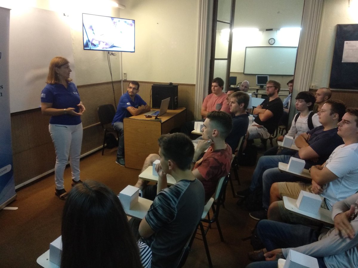 gerramouspe's tweet photo. Parte de la charla sobre @GeneXus y @GXConsulting con @LauraPassaro y @gasgonza en @CTC_Rosario donde participaron más de 25 alumnos, egresados y futuros alumnos de la Carrera Analista Programador
El proyecto J.Lacaze @GXConsulting está en marcha con 2 alumnos nuestros y va x más https://t.co/LXKO7DyMmq