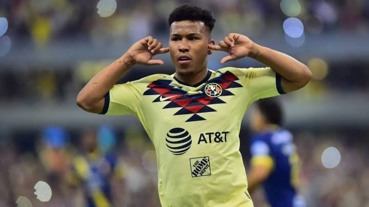 deporteminuto's tweet photo. Roger Martinez podría jugar este viernes con las Águilas en el #ClasicoCapitalino ante Pumas. ¿Estás de acuerdo? https://t.co/2xCYsTT2me