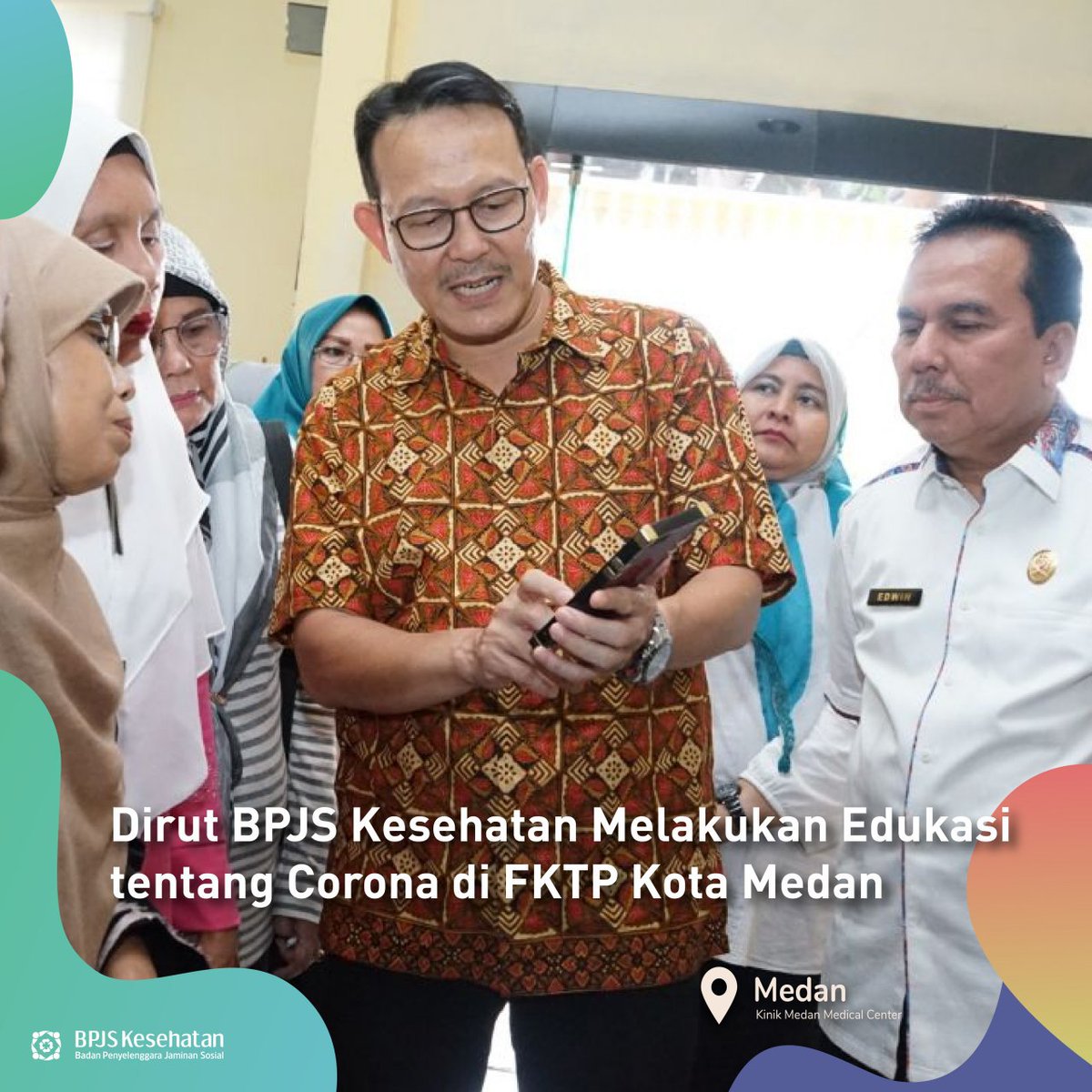 BPJSKesehatanRI's tweet photo. Dirut BPJS Kesehatan Fachmi Idris &amp; Kepala Dinas Kesehatan Kota Medan Edwin Efendi melakukan kunjungan ke Fasilitas Kesehatan Tingkat Pertama (FKTP) di Medan. Fachmi memastikan upaya penanganan peserta JKN-KIS apabila ada yg terindikasi diagnosis penyakit akibat virus corona. https://t.co/Ahe010p66O