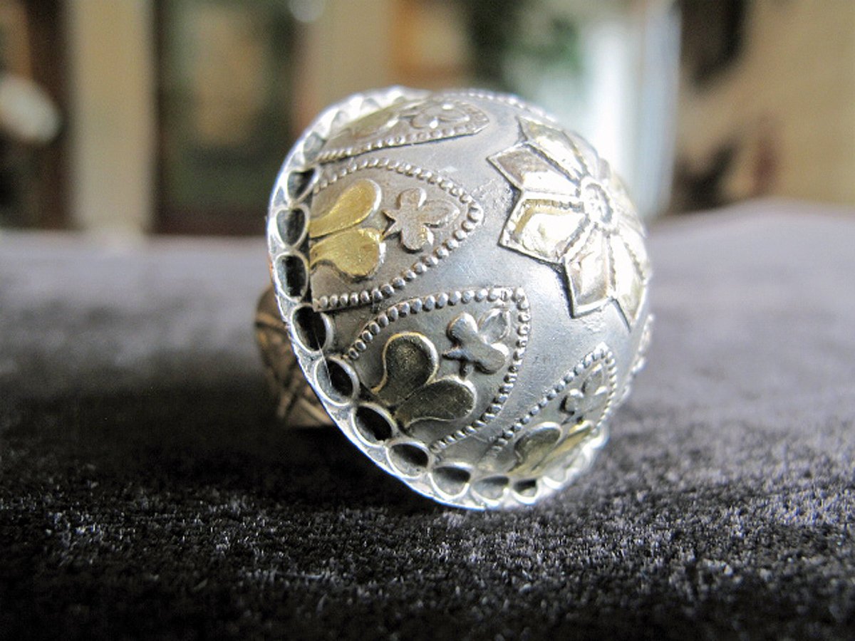 oldsilkroute's tweet image. How to make a statement from  my #etsy shop: Vintage Silver Statement Ring, Unisex Turkmen Gold Washed Mughal Design-Size 11-Free Domestic Shipping etsy.me/2x42mrM #ringsilver #unisexadults #southwestern #vintagering #freeshipping #oldsilkroute