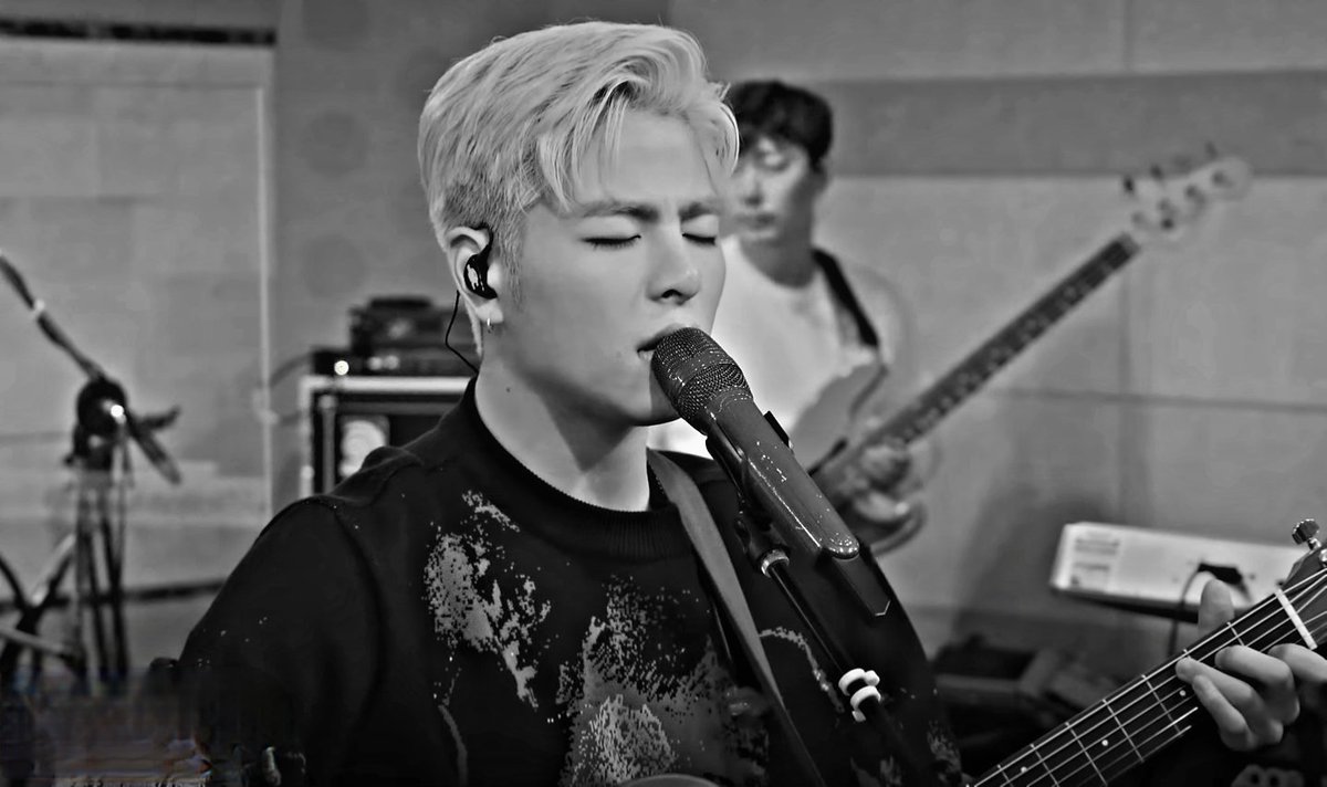 iKON_Global's tweet photo. Get Ready? Streaming time!!!

Deep Night 🔗https://t.co/zX9OFmphwd

Trip 🔗https://t.co/PD02nkPmsr

Rest Your Bones 🔗https://t.co/X3OPrtWt8H

Flower 🔗https://t.co/RziQT2MVnH

Dive 🔗https://t.co/jvmpBCaJw8

#iKON #아이콘 #i_DECIDE #iKON_iDECIDE #뛰어들게 @YG_iKONIC https://t.co/DmWhlJ9KeU