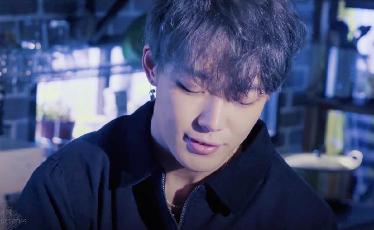 iKON_Global's tweet photo. Get Ready? Streaming time!!!

Deep Night 🔗https://t.co/zX9OFmphwd

Trip 🔗https://t.co/PD02nkPmsr

Rest Your Bones 🔗https://t.co/X3OPrtWt8H

Flower 🔗https://t.co/RziQT2MVnH

Dive 🔗https://t.co/jvmpBCaJw8

#iKON #아이콘 #i_DECIDE #iKON_iDECIDE #뛰어들게 @YG_iKONIC https://t.co/DmWhlJ9KeU