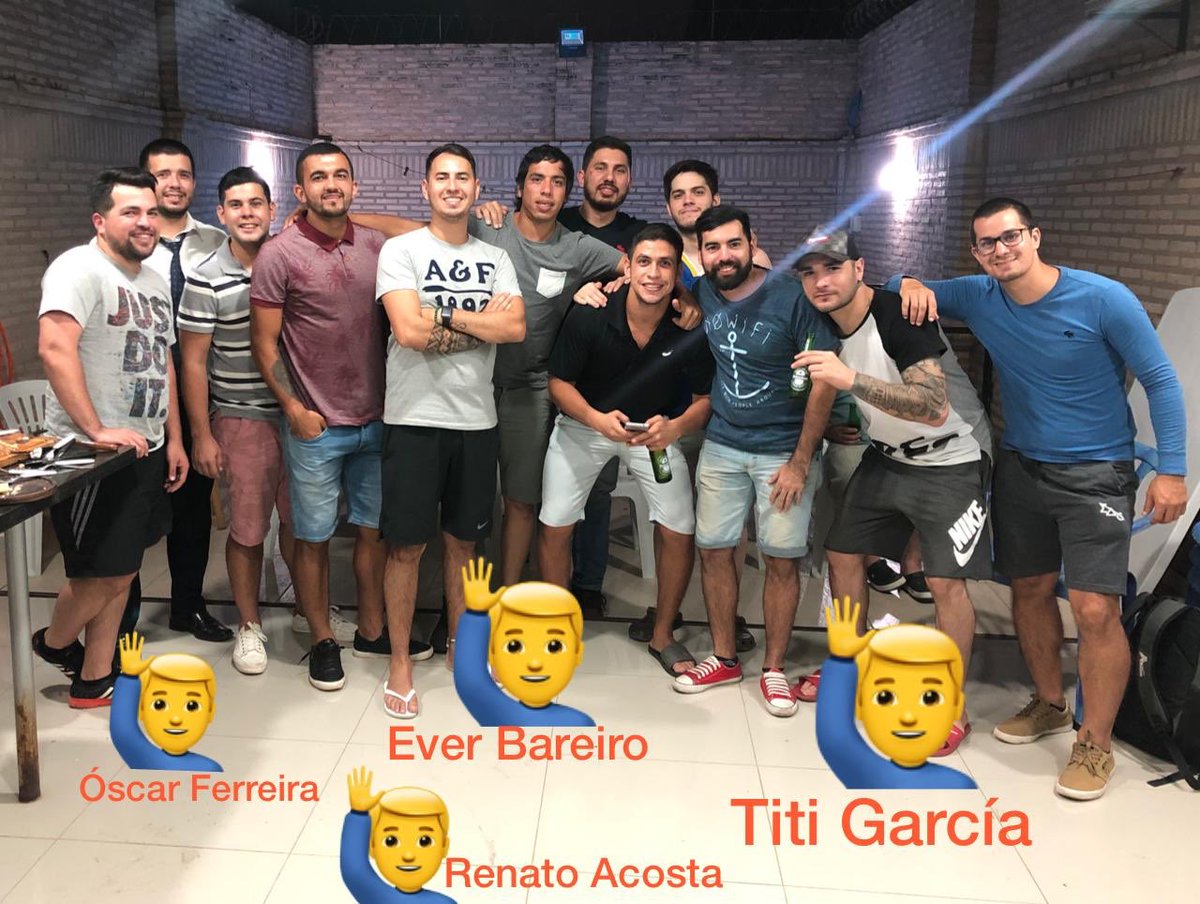 atletic07's tweet photo. Estamos ready go go go 🔴⚪️🔴⚪️🔴⚪️🏆 @CvdExa @ElChacalEXACVD https://t.co/5Um8DYDIIy