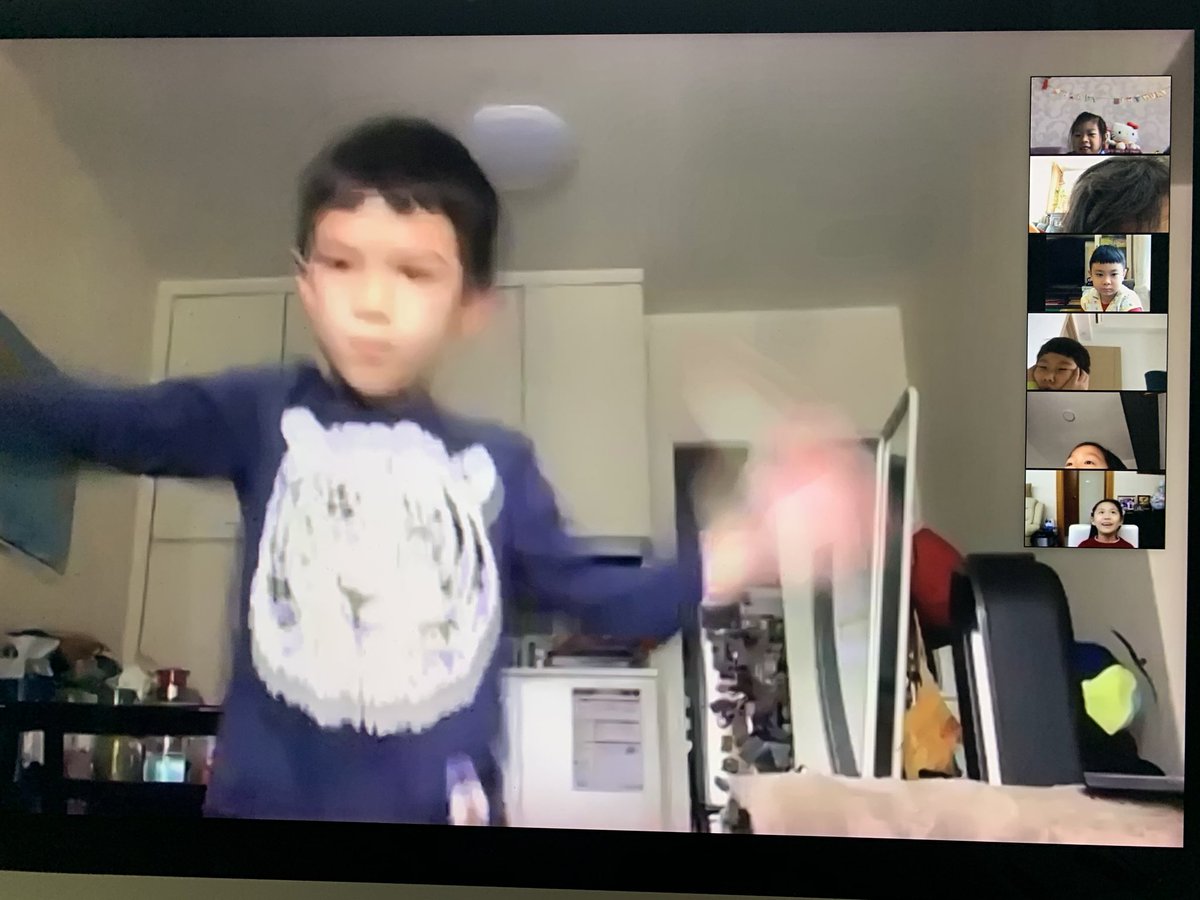 2SH_RCHK's tweet photo. Song and dance performance in our morning meeting on @zoom_us #rchkpyp #distancelearning https://t.co/z4ZXBZHTTd