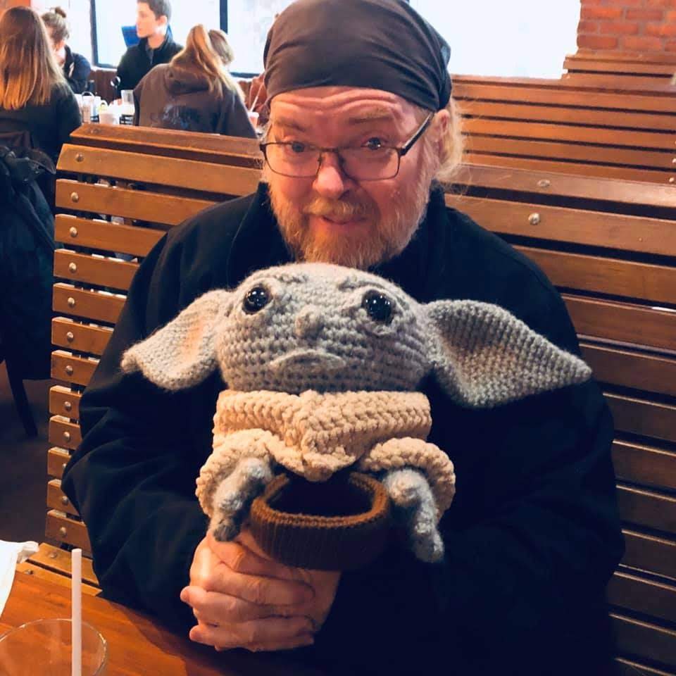 shadowcaptain's tweet photo. @Sorcyress Elise knitted me The Child (/Babeh Yoda) for my birfday! also: ***¡¡¡ALLTHEHUGSESLIEKWHOA!!!*** https://t.co/MiZItY3Dm1